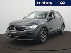 Volkswagen Tiguan - 1.4 eHybrid Life Edition Automaat - LED - Stoelverwarming - ACC - Navigatie - PDC