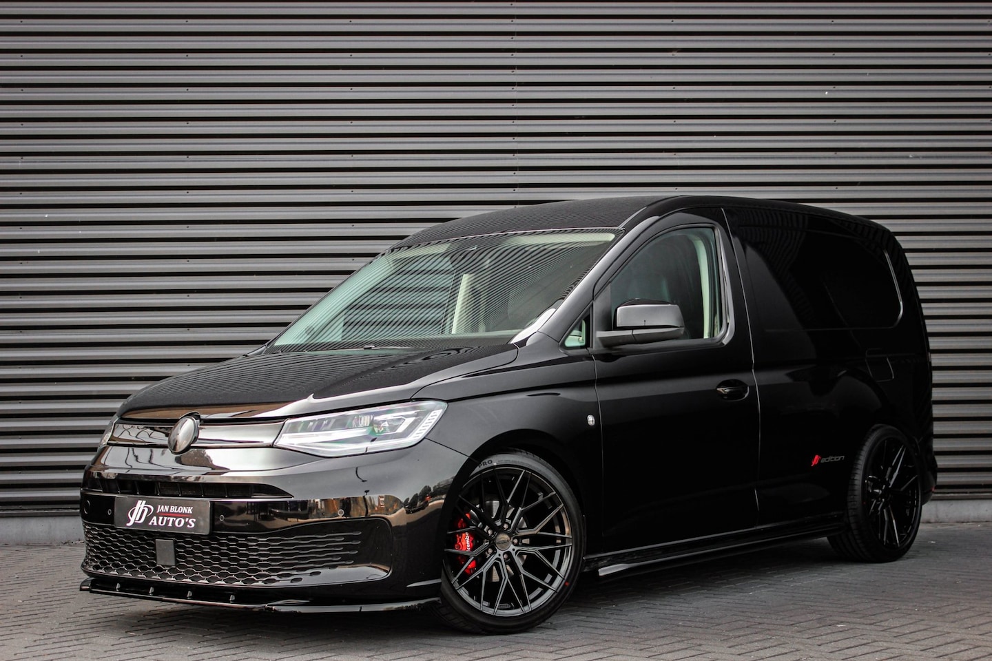 Volkswagen Caddy Cargo - 2.0 TDI 199PK DSG JB-EDITION / MAXTRON / SIDE- BARS / VERLAGING / ELEK- PAKKET / PDC / CAM - AutoWereld.nl