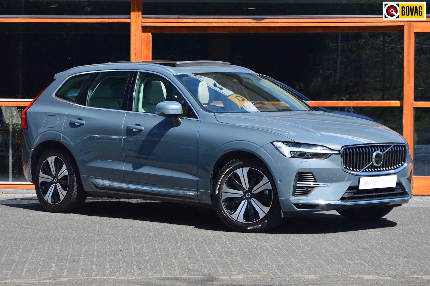 Volvo XC60 - T6 Hybride AWD Ultimate Bright LONG RANGE | Luchtvering | Massage | Head-Up Display | Stoe - AutoWereld.nl