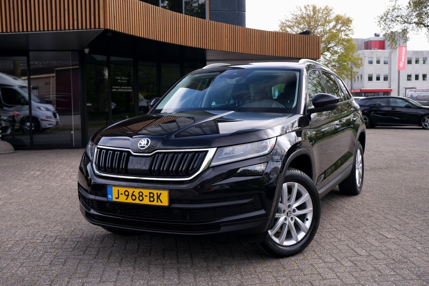 Skoda Kodiaq - 1.5 TSI Business Edition|7-Zits|ACC|Camera|Trekhaak|Carplay|Digidash|Stoelverwarming| - AutoWereld.nl
