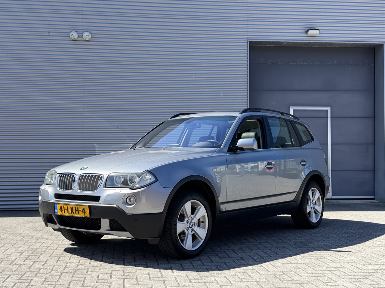 BMW X3 - 3.0si Executive I Aut. I Pano.dak I Leder I Navi - AutoWereld.nl