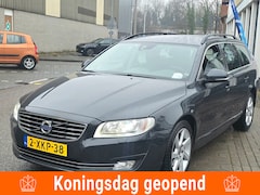 Volvo V70 - 1.6 T4 Momentum*automaat*nieuwe distributieriem waterpomp*dealer onderhoud*nieuwe apk*navi