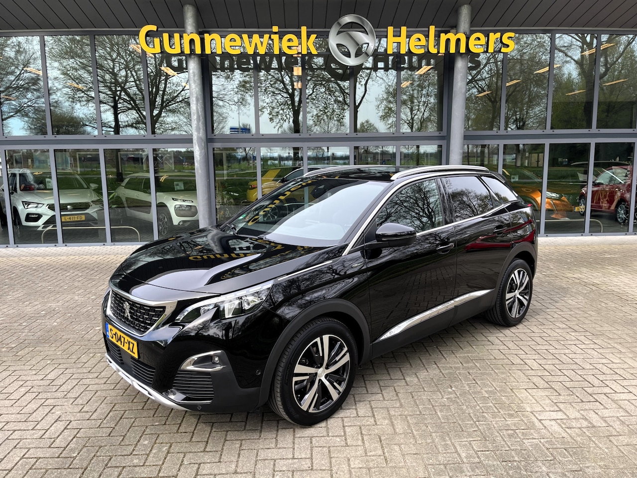 Peugeot 3008 - 1.2 PureTech Crossway | AUTOMAAT | BLIND SPOT | CARPLAY | CRUISE | CLIMA | EL. ACHTERKLEP - AutoWereld.nl