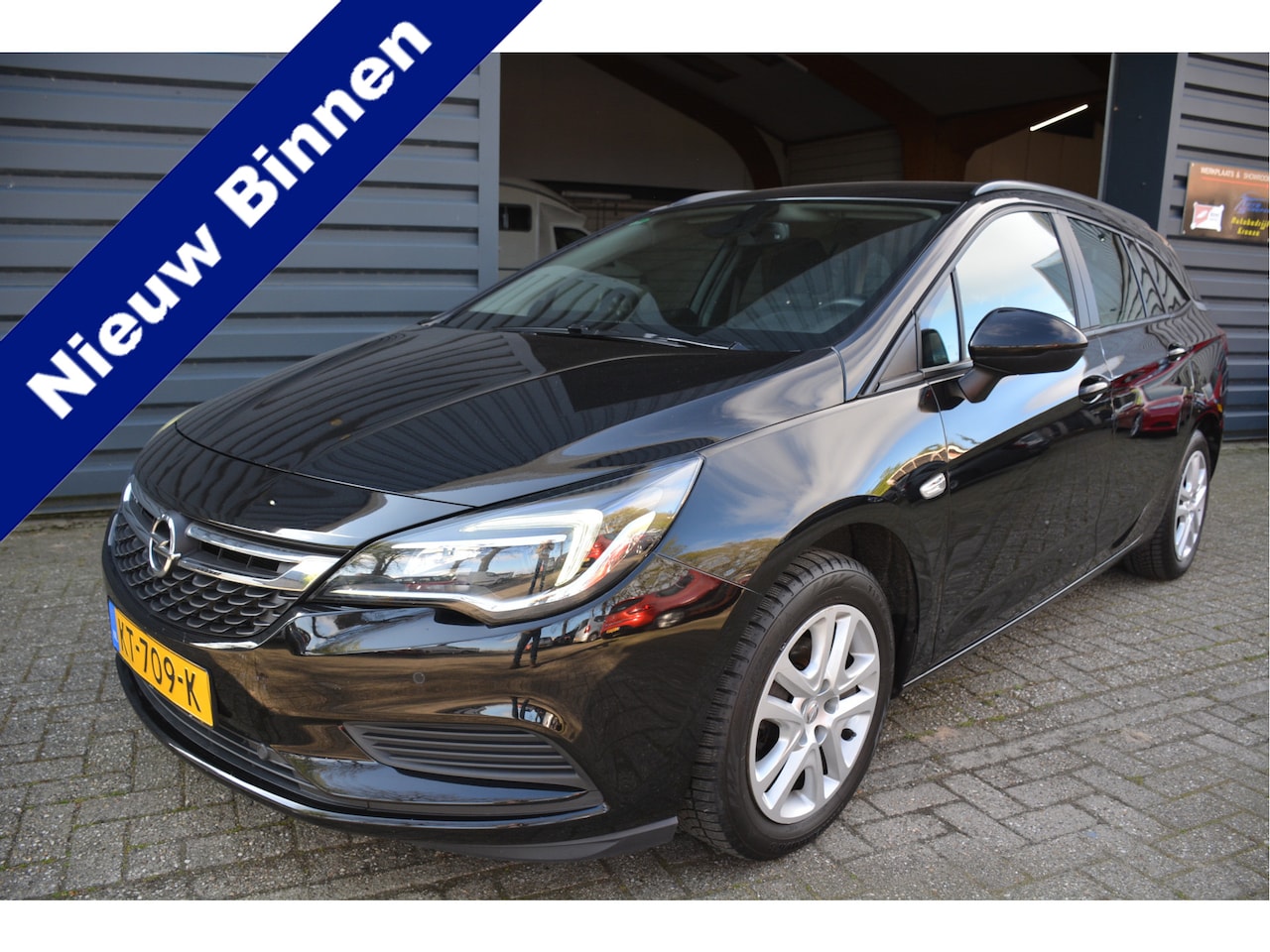 Opel Astra Sports Tourer - 1.0 Edition Trekhaak Navi Clima - AutoWereld.nl
