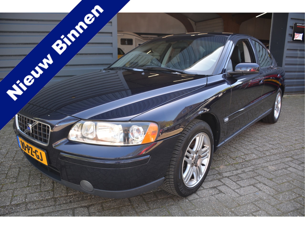 Volvo S60 - 2.4 Kinetic Trekhaak Clima - AutoWereld.nl