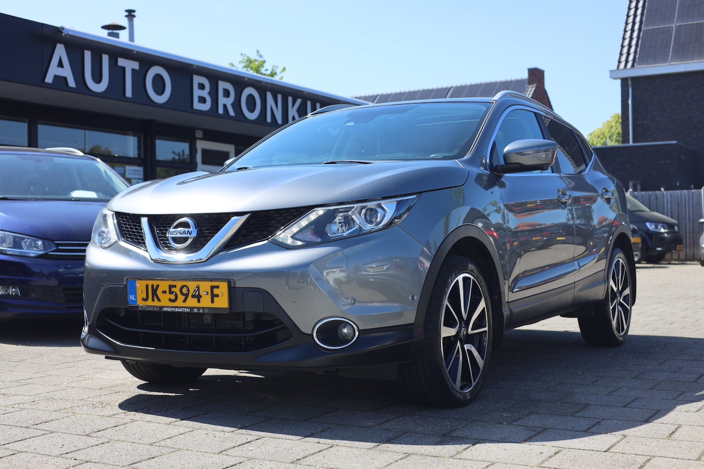 Nissan Qashqai - 1.2 TEKNA | AUT | PANO | NAVI | CAMERA | TREKHAAK - AutoWereld.nl