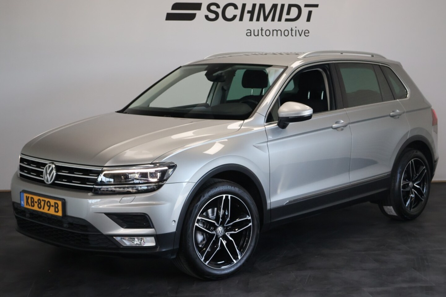 Volkswagen Tiguan - 1.4 TSI Connected Series | Trekhaak | LED | Carplay | Navigatie - AutoWereld.nl