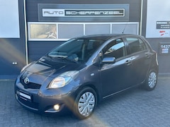 Toyota Yaris - 1.3 VVT-i Executive I AIRCO I 4-DEURS I ZUINIG