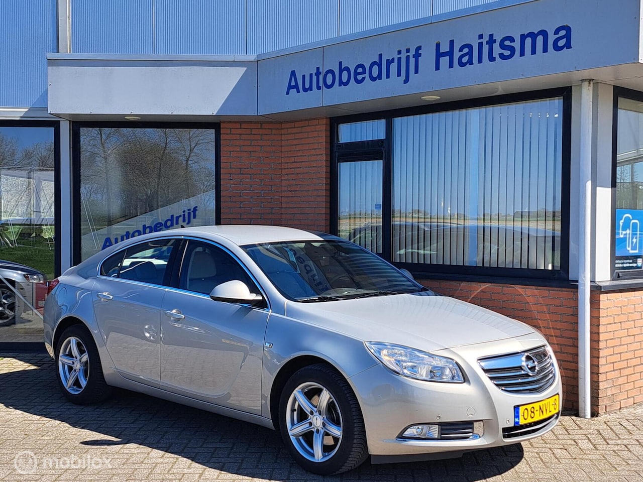 Opel Insignia - 1.6 T Edition Airco | Navi | Tr.Hk - AutoWereld.nl