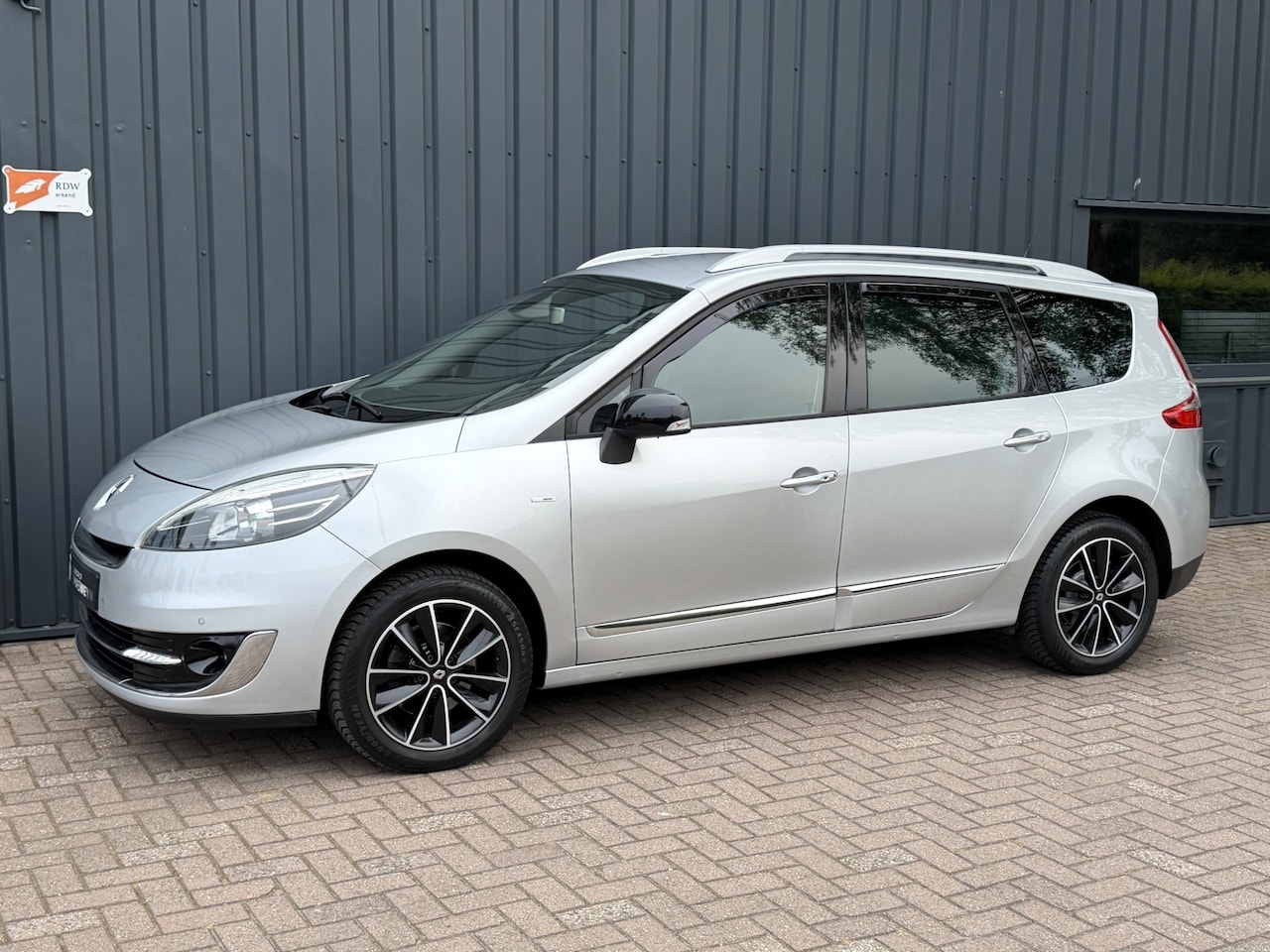 Renault Grand Scénic - 1.2 TCe Bose 7-PERSOONS!/NAVIGATIE!/ - AutoWereld.nl
