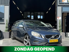 Volvo V60 - 1.6 T3 R-Design|2e eig|NAP|AUT|PDC|Trekhaak|Cruise