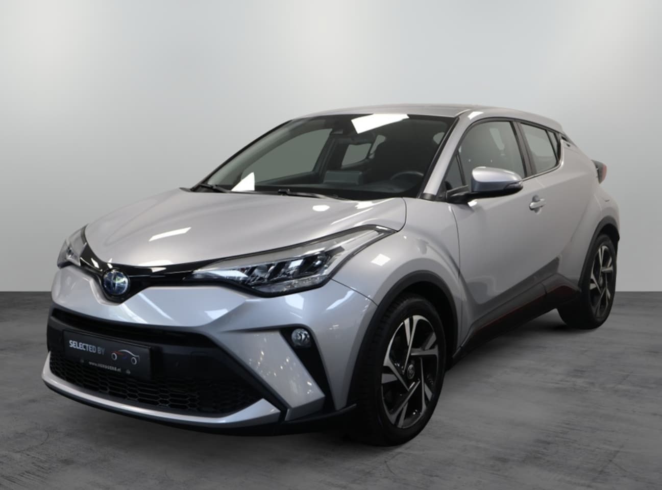 Toyota C-HR - 2.0 Hybrid Dynamic | All-season banden | Origineel NL - AutoWereld.nl