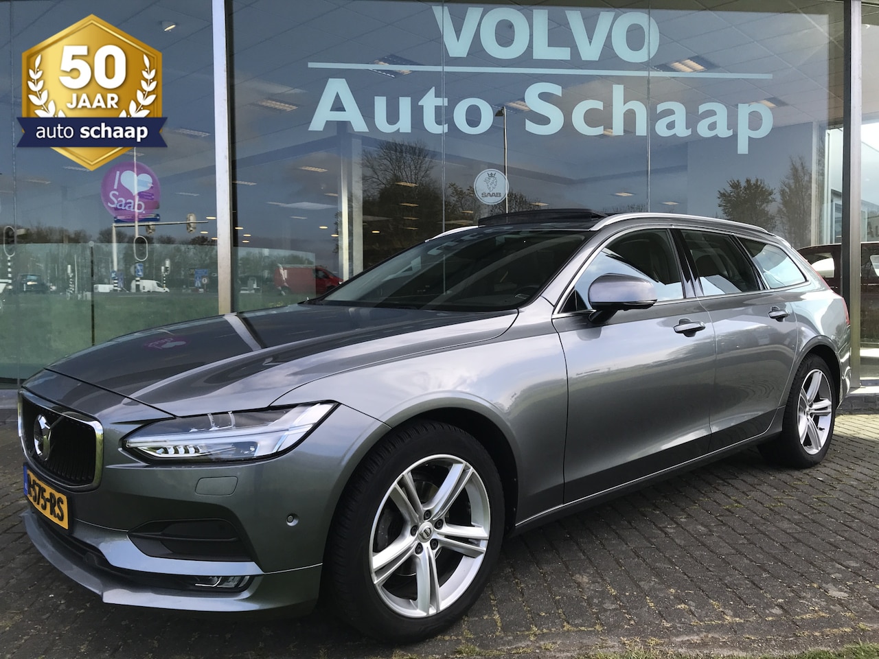 Volvo V90 - 2.0 D4 Momentum Intro Line Automaat | Rijklaar incl garantie | EURO6 Panoramadak Verwarmba - AutoWereld.nl