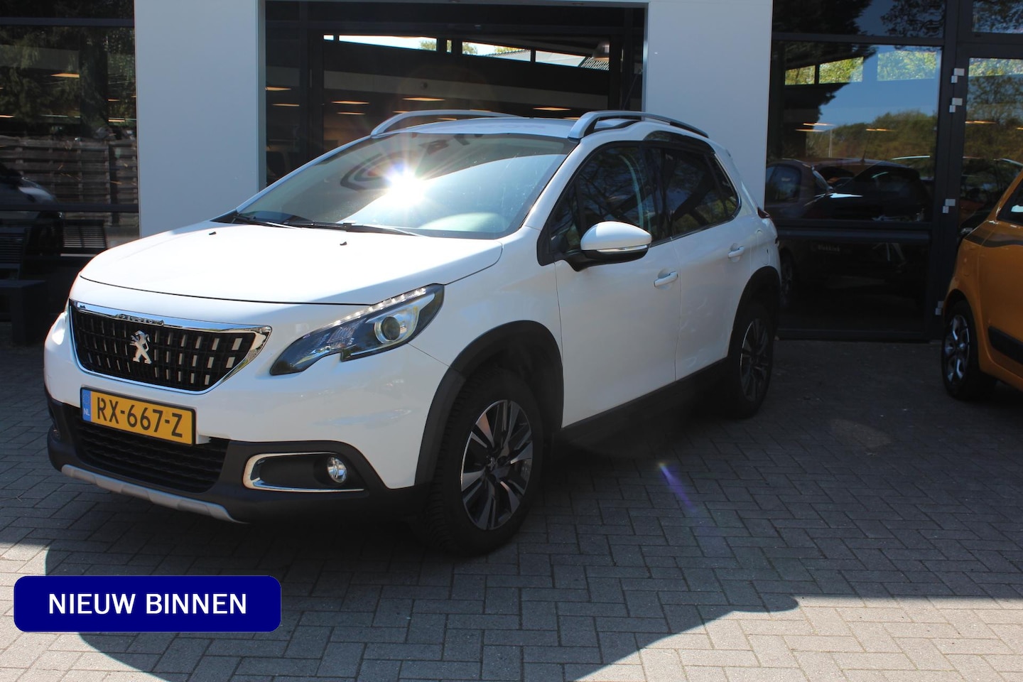 Peugeot 2008 - 1.2 PureTech Allure 1.2 PureTech Allure - AutoWereld.nl