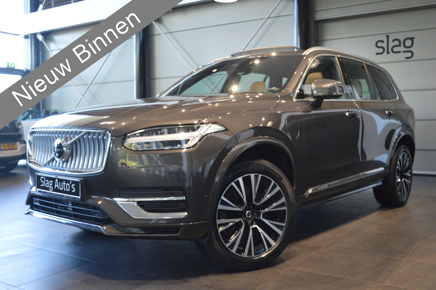 Volvo XC90 - 2.0 T8 Plug-in hybrid AWD Ultimate Bright pano luchtvering 7P - AutoWereld.nl