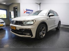 Volkswagen Tiguan - 1.5 TSI ACT Highline Business R-line 19'' LED Carplay