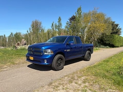 Dodge Ram 1500 - 5.7 V8 4x4 Quad Cab 6'4 Sport