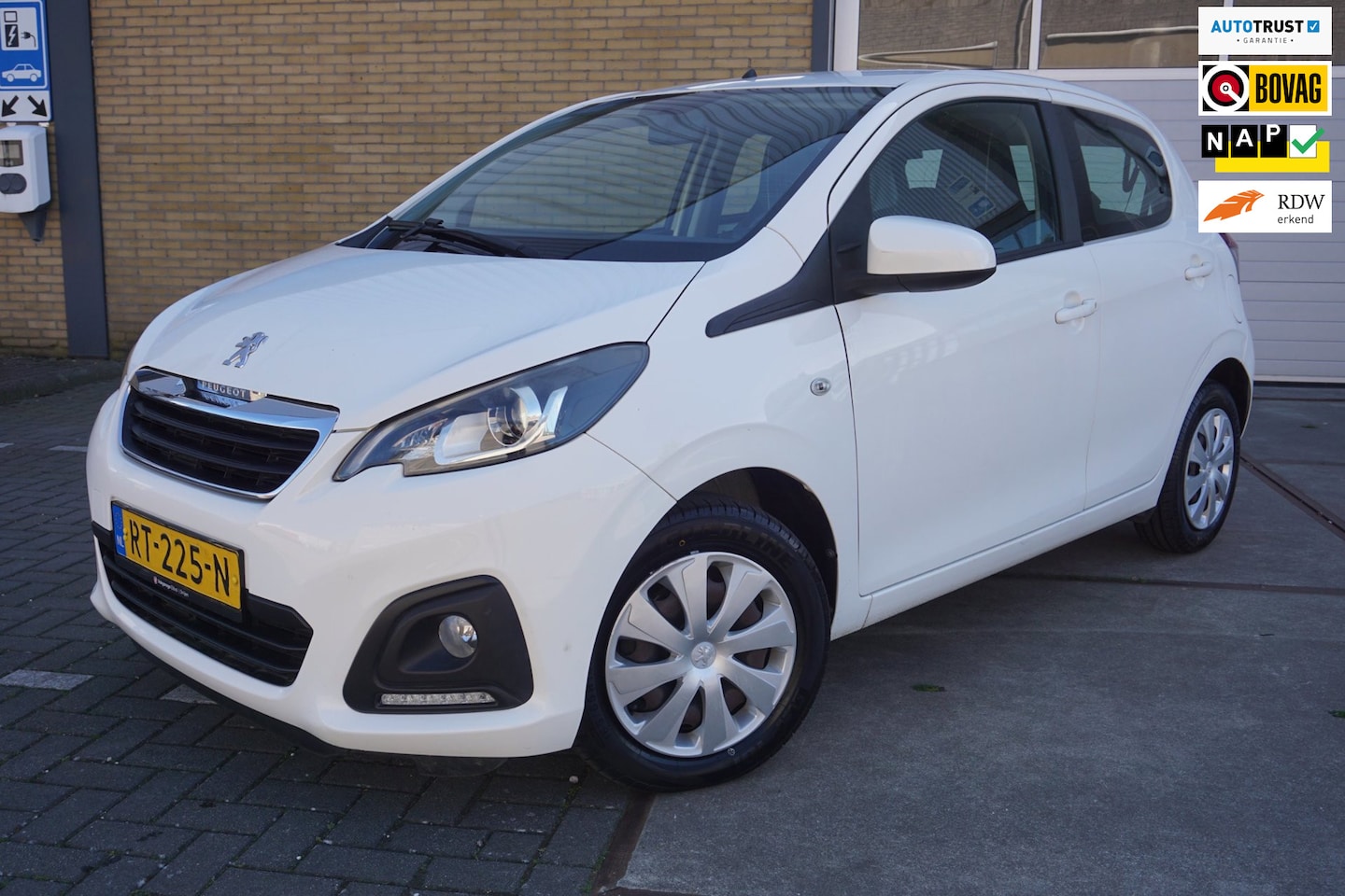 Peugeot 108 - 1.0 e-VTi Active 1.0 e-VTi Active - AutoWereld.nl