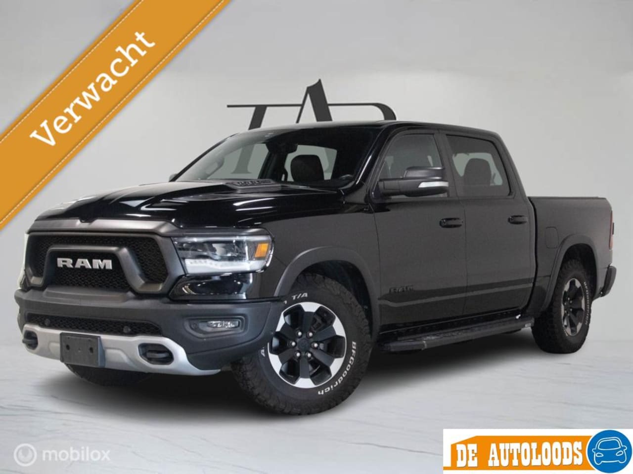 Dodge Ram 1500 - 4X4 5.7 V8 4x4 Crew Cab Rebel - AutoWereld.nl