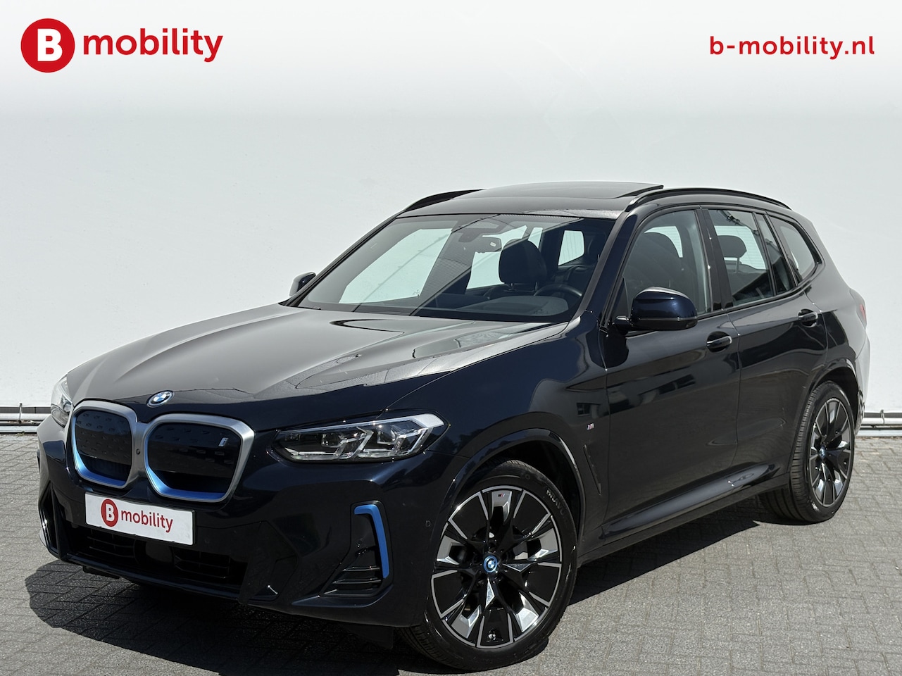 BMW iX3 - High Executive M-Sport 80 kWh SOH 99% Trekhaak Panoramdak Harman/Kardon | Adaptive Cruise - AutoWereld.nl