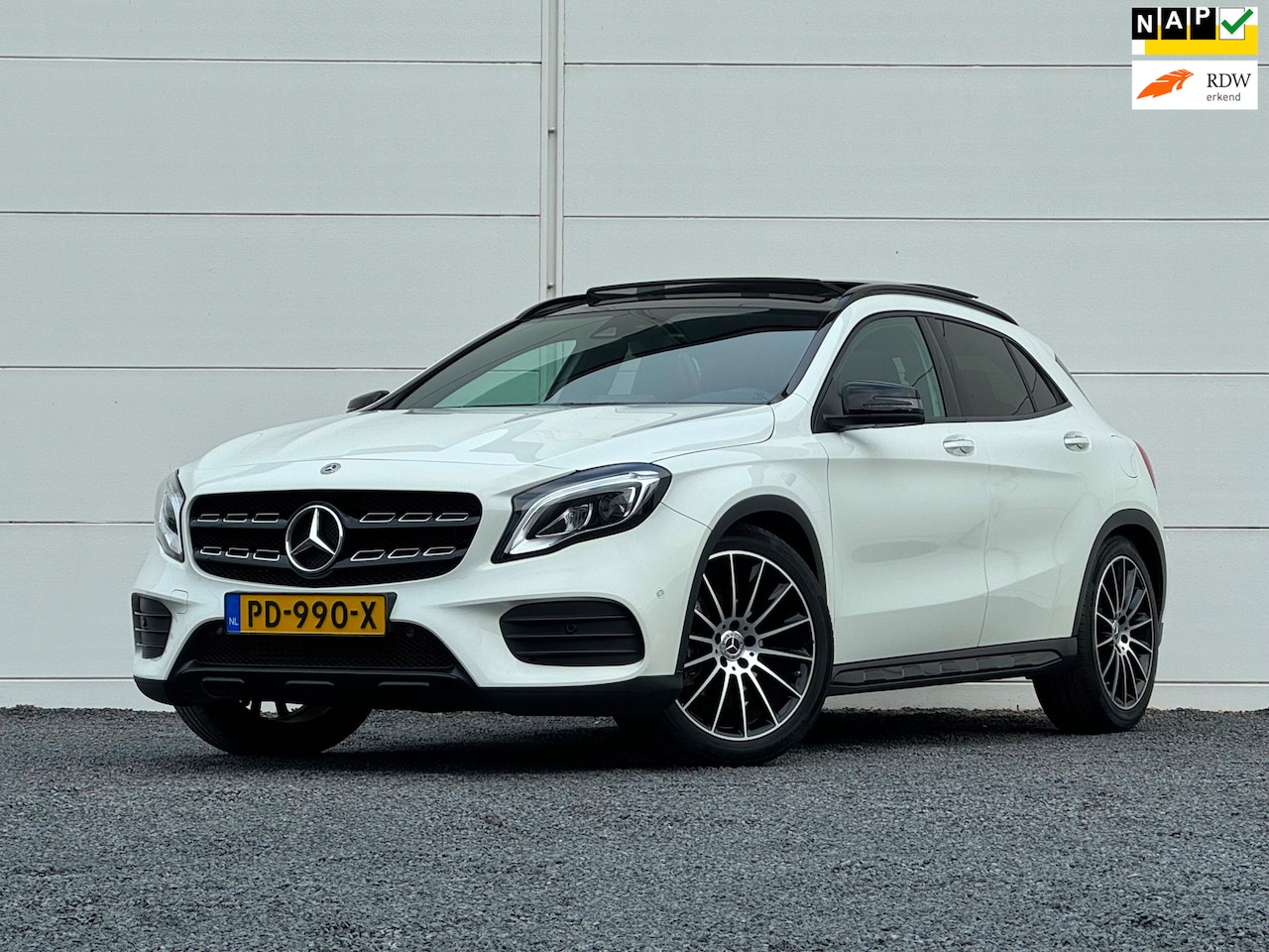 Mercedes-Benz GLA-Klasse - 180 AMG Org NL 1e eigenaar Pano HarmanKardon Schaalstoelen Memory seats Sportonderstel Cam - AutoWereld.nl