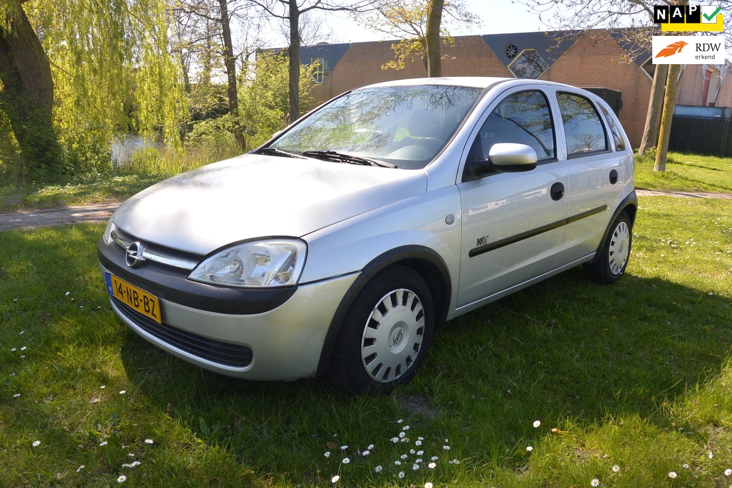 Opel Corsa - 1.2-16V Njoy/5deurs/weinig km's/2de eigenaar/Nap - AutoWereld.nl