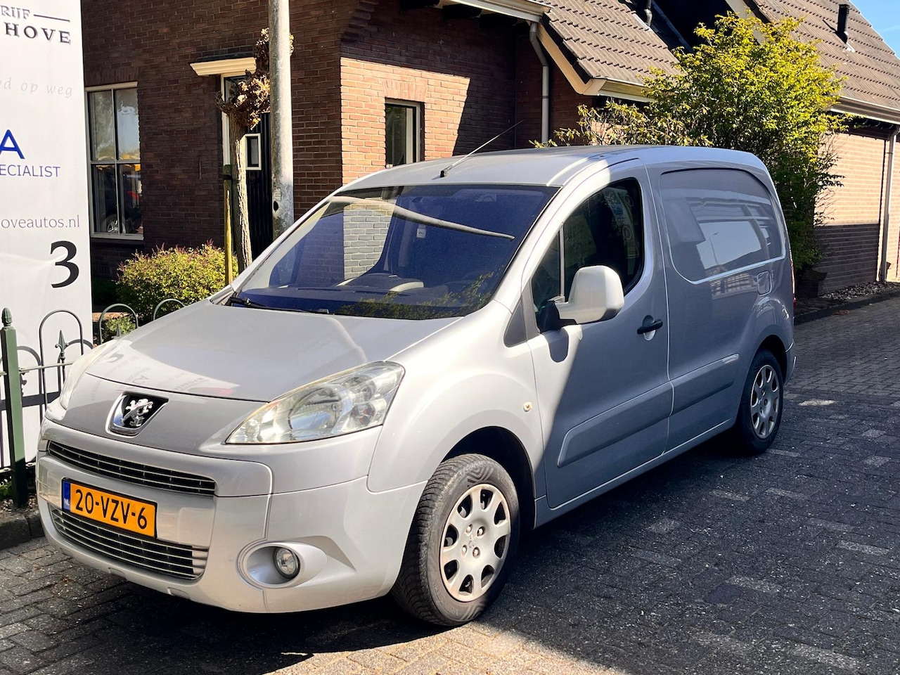 Peugeot Partner - 120 1.6 HDI L1 XT 120 1.6 HDI L1 XT - AutoWereld.nl