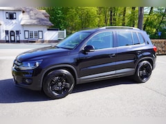 Volkswagen Tiguan - 1.4 TSI Sport&Style Airco Pdc Trekhaak