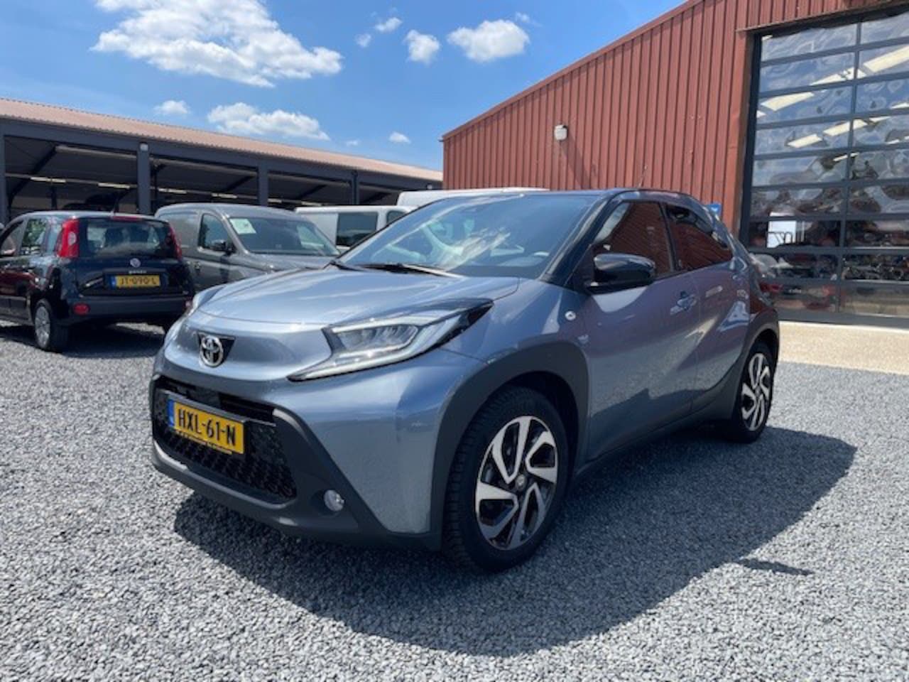 Toyota Aygo X - 1.0 VVT-I PULSE PREMIUM AUTOMAAT CAMERA PDC - AutoWereld.nl