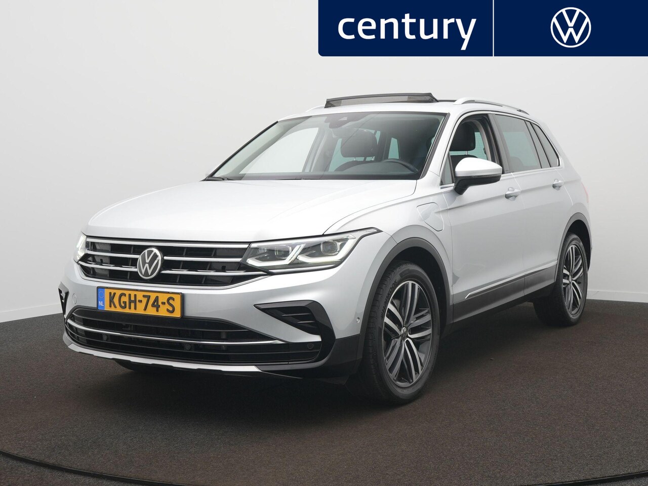 Volkswagen Tiguan - 1.4 TSI Ehybrid Automaat - IQ light - Panoramisch schuif-kanteldak - ACC - Navigatie - Cam - AutoWereld.nl
