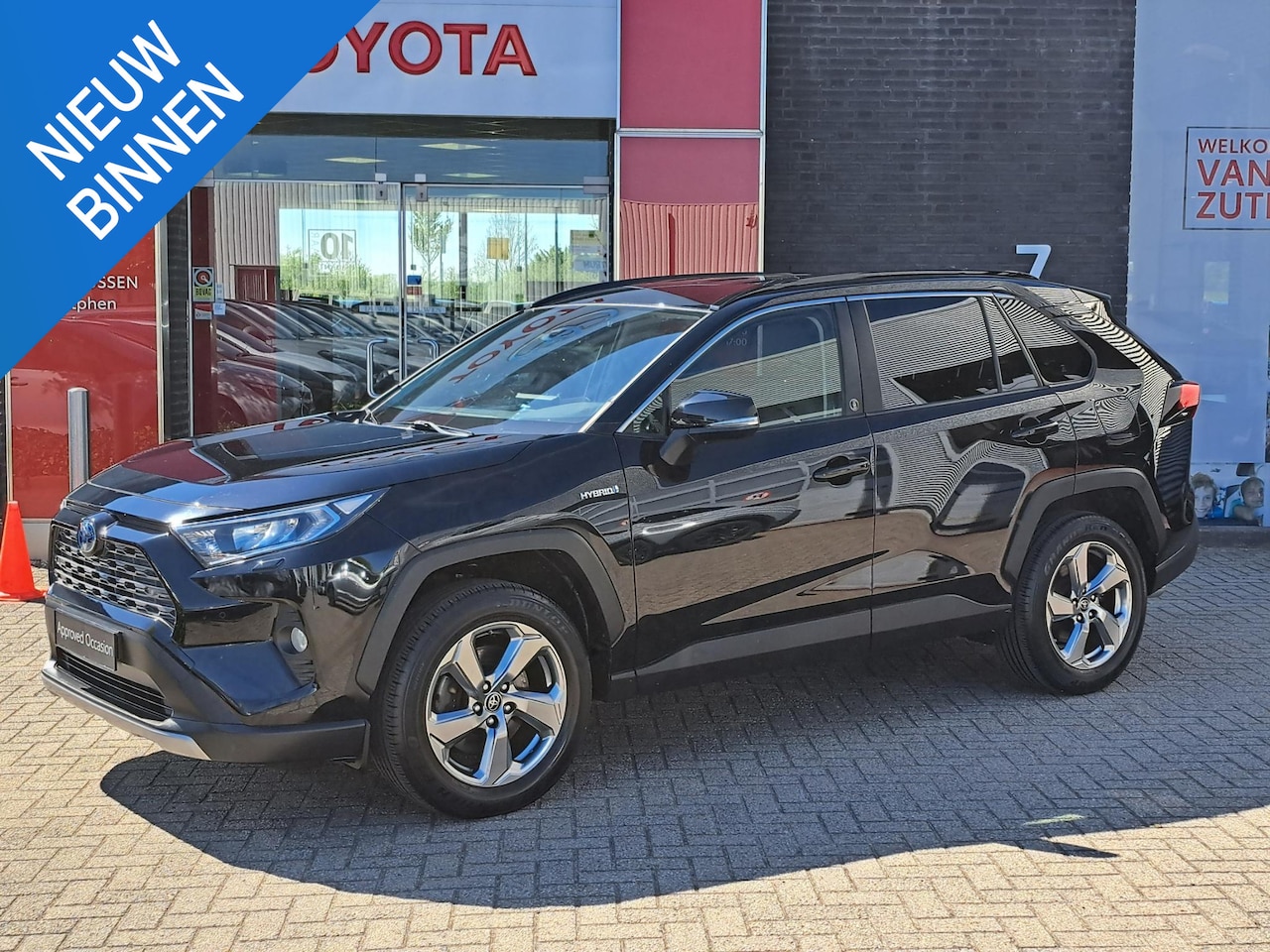 Toyota RAV4 - 2.5 Hybrid AWD Dynamic STOEL/STUURWIELVERWARMING DRAADLOOS LADEN TELEFOON ELEK. ACHTERKLEP - AutoWereld.nl