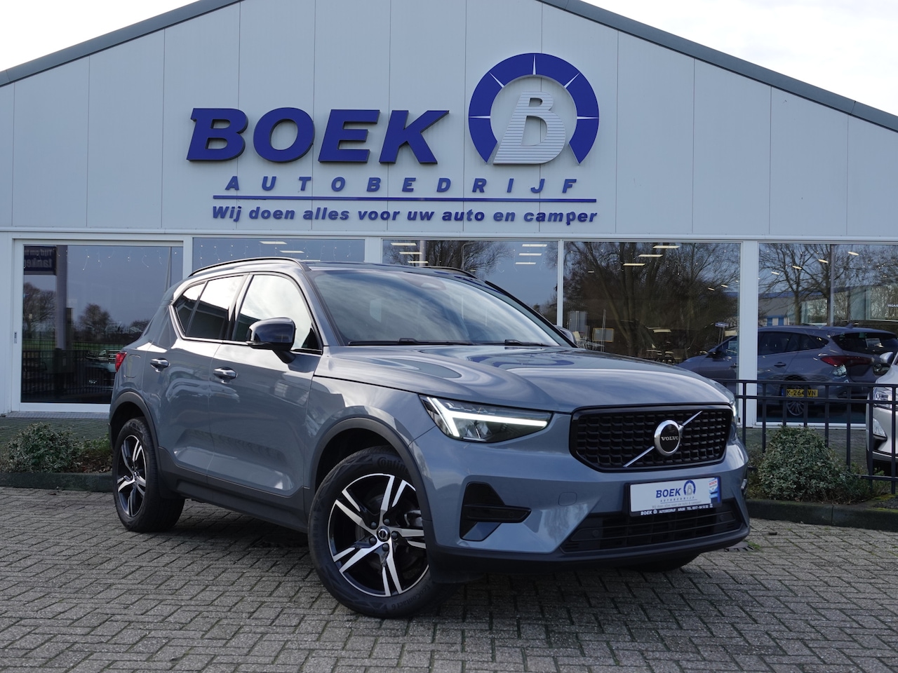 Volvo XC40 - 2.0 B3 Plus Dark H-LEER | ACC | MEMORY | BLIS + CTA | HK-AUDIO - AutoWereld.nl