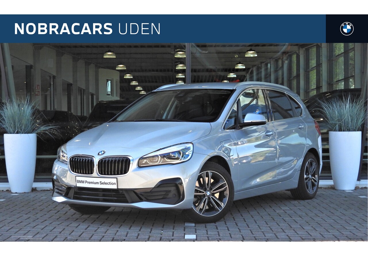 BMW 2-serie Active Tourer - 225xe Sport Line Automaat / Sportstoelen / Adaptieve LED / Comfort Access / Active Cruise - AutoWereld.nl