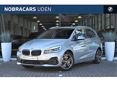 BMW 2-serie Active Tourer - 225xe Sport Line Automaat / Sportstoelen / Adaptieve LED / Comfort Access / Active Cruise
