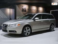 Volvo V70 - 3.2 V6 Momentum AUT Xenon Leer Clima Cruise Trekhk
