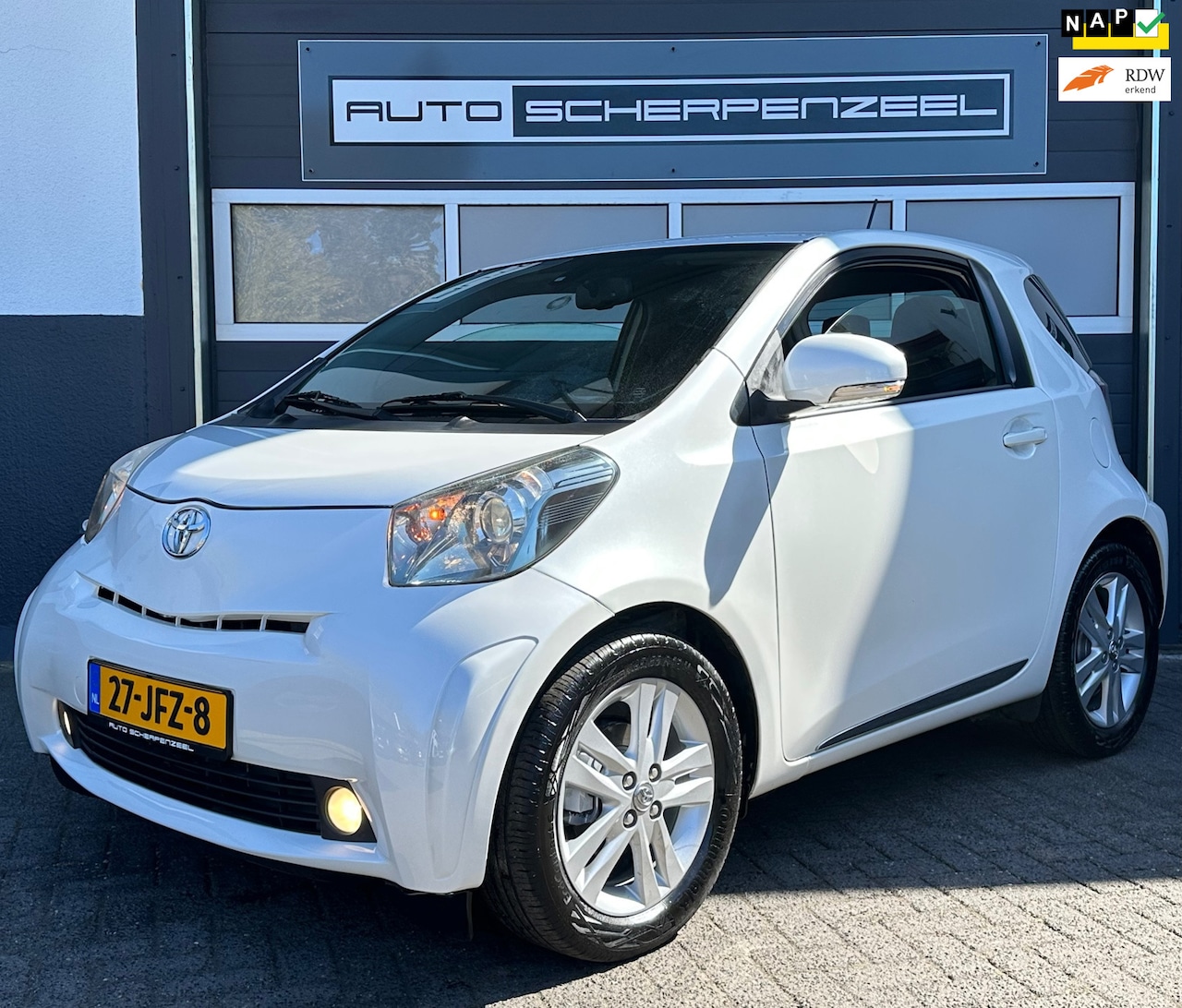 Toyota iQ - 1.0 VVTi Aspiration | AIRCO | KEYLESS I 89 DKM !! NL auto - AutoWereld.nl