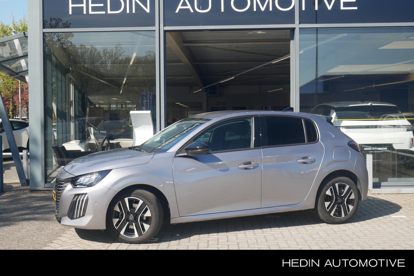 Peugeot 208 - 1.2 Turbo 100PK Allure | Navigatie | Cruise control | Camera voor en achter | Apple Carpla - AutoWereld.nl