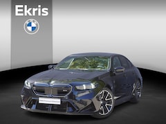 BMW M5 - Sedan Bowers & Wilkins Surround Sound System | Glazen panoramadak | Driving Assistant Prof