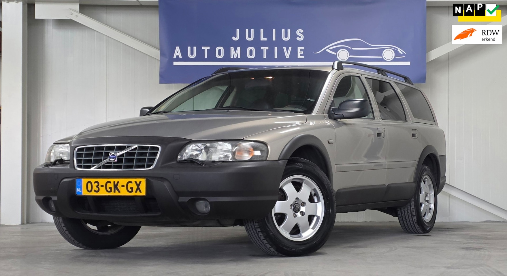 Volvo V70 Cross Country - 2.4 T Prestige Line Volledig Onderhoud Garantie Trekhaak! - AutoWereld.nl
