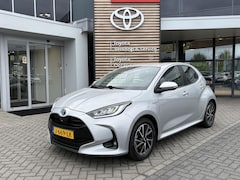 Toyota Yaris - 1.5 Hybrid First Edition NAVI KEYLESS LED NL-AUTO CLIMA LM-VELGEN