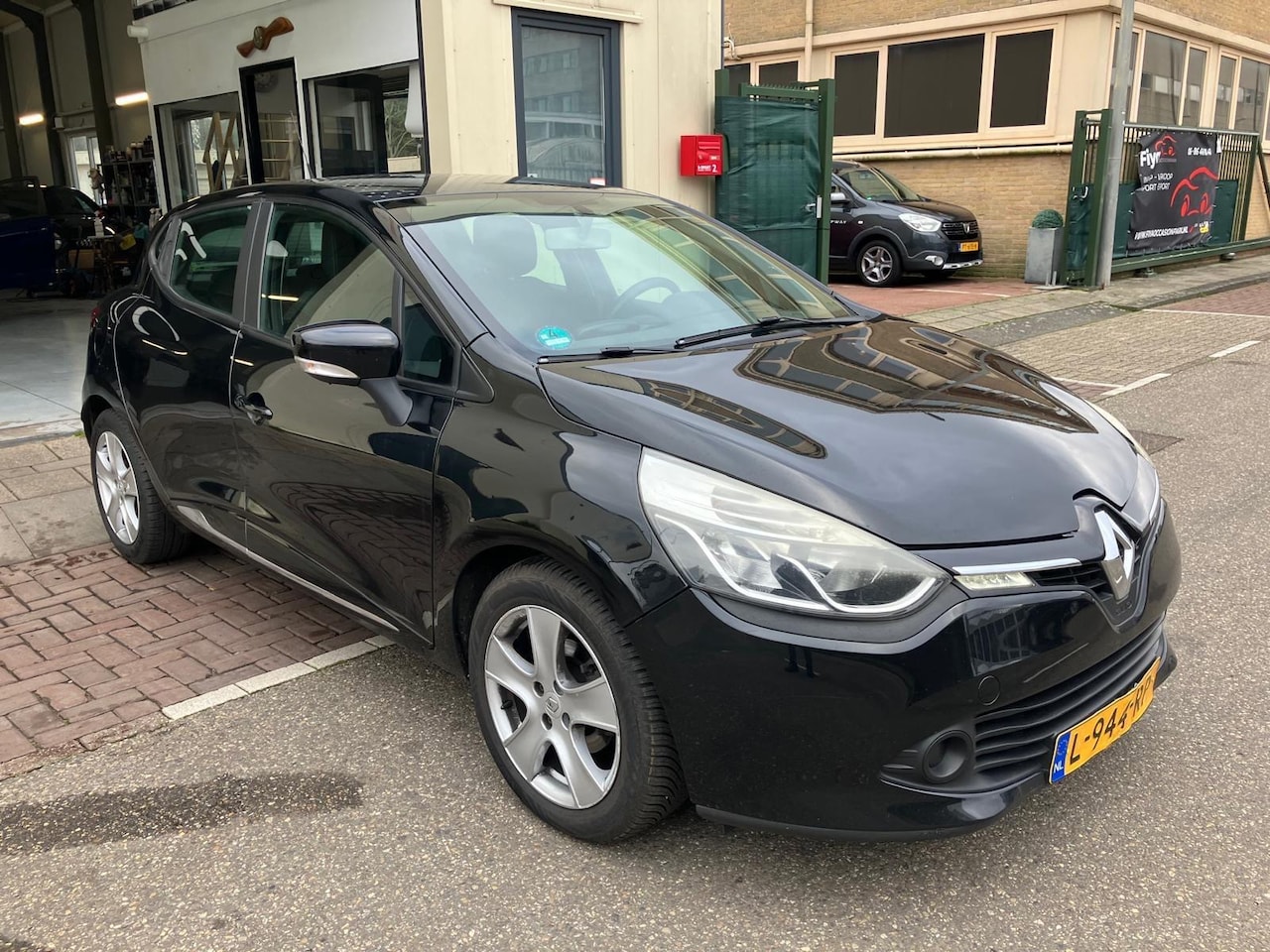 Renault Clio - 0.9 TCe Dynamique Navi Niewe apk - AutoWereld.nl