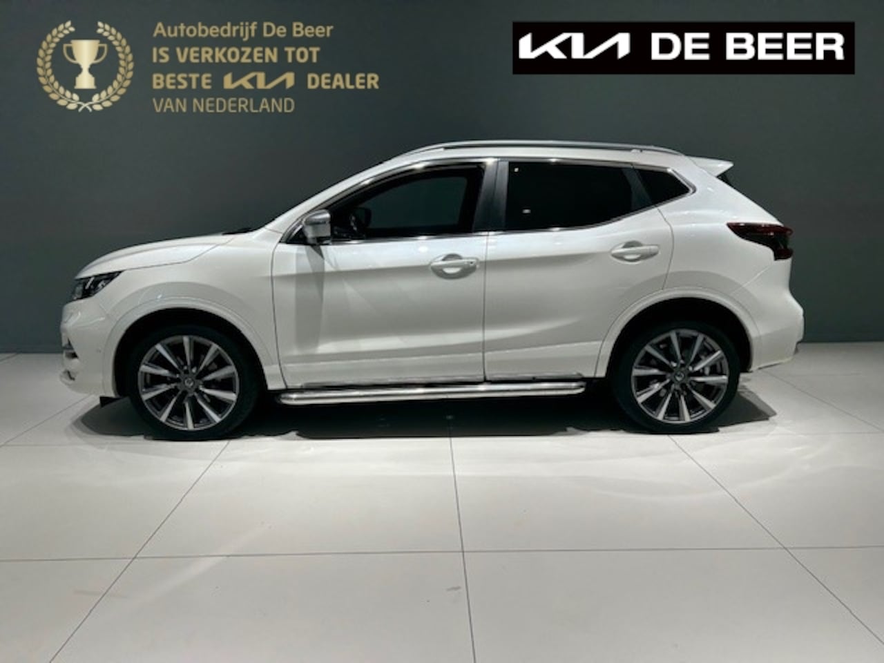 Nissan Qashqai - 1.3 DIG-T 160pk DCT Evapo New Tekna+ PANO Trekhaak Leder - AutoWereld.nl