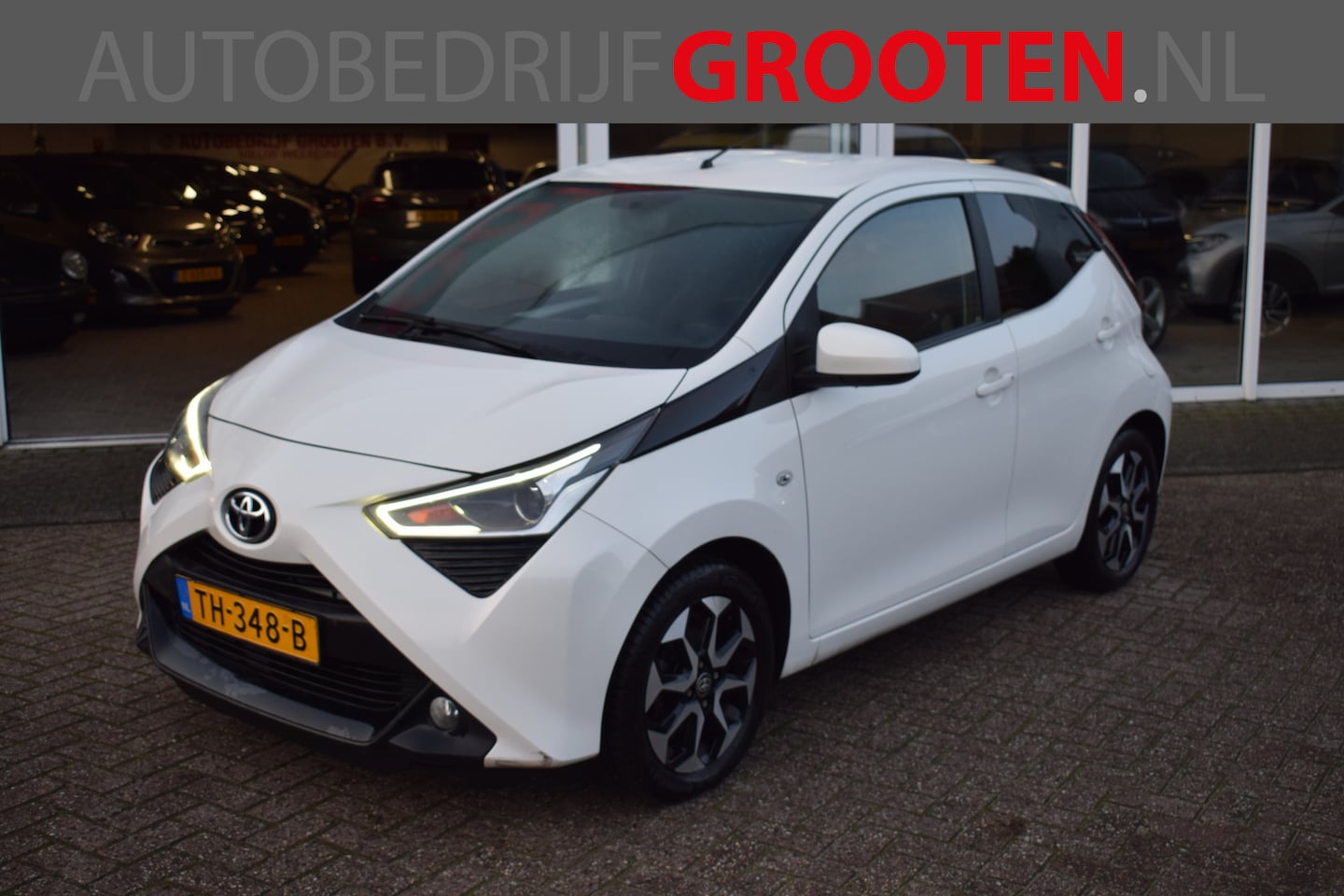 Toyota Aygo - 1.0 VVT-i x-first//Camera//Carplay!! - AutoWereld.nl