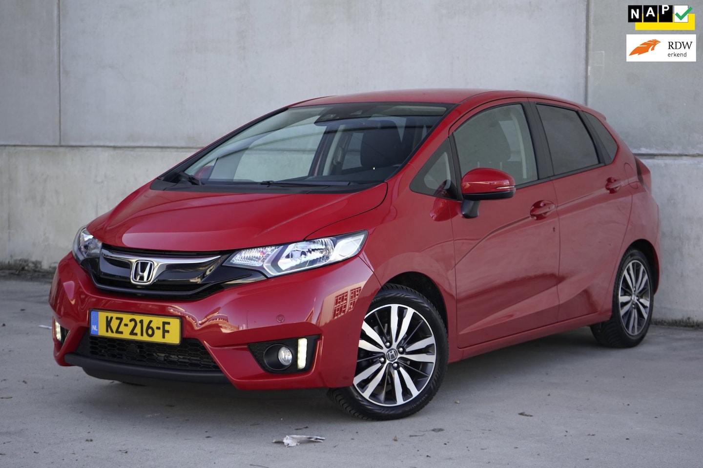 Honda Jazz - 1.3 i-VTEC Elegance 1.3 i-VTEC Elegance, Camera, Navi, Trekhaak, NAP - AutoWereld.nl