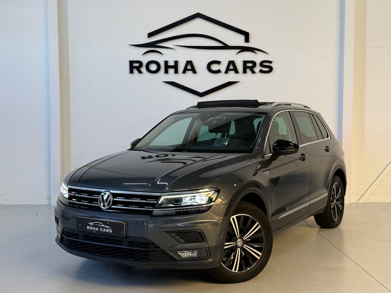 Volkswagen Tiguan - 1.5 TSI ACT Highline Business R 1.5 TSI ACT Highline Business R, Pano, HUD, FULL - AutoWereld.nl