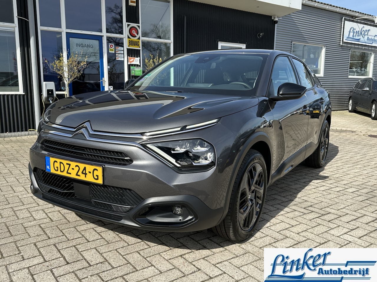 Citroën C4 - 1.2 Hybrid 136 Plus - NL-AUTO TREKH CAMERA CARPLAY - AutoWereld.nl