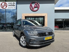 Volkswagen Tiguan - 1.5 TSI 150pk DSG Life | Trekhaak | Standkachel | Ergo stoel | Camera | Carplay | Rijklaar
