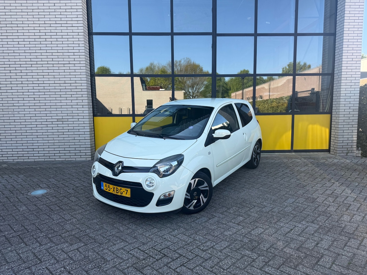 Renault Twingo - 1.2-16V Collection 1.2 16V Collection, Cruise control, LMV & Airco - AutoWereld.nl