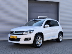 Volkswagen Tiguan - 1.4 TSI R-Line Edition I Pano.dak I Navi