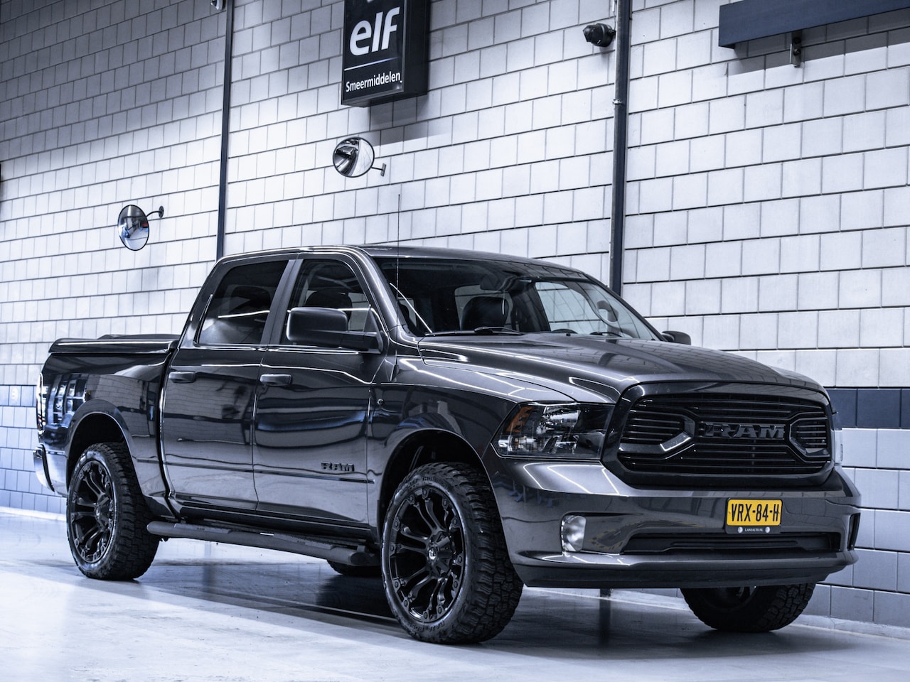 Dodge Ram 1500 - SLT Classic | 6 Persoons| 5.7L Hemi V8 Automaat - AutoWereld.nl